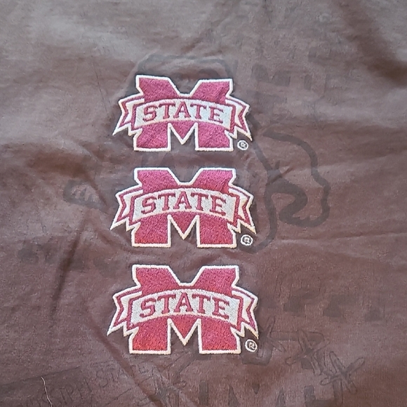 Tee - Picture 4 of 6